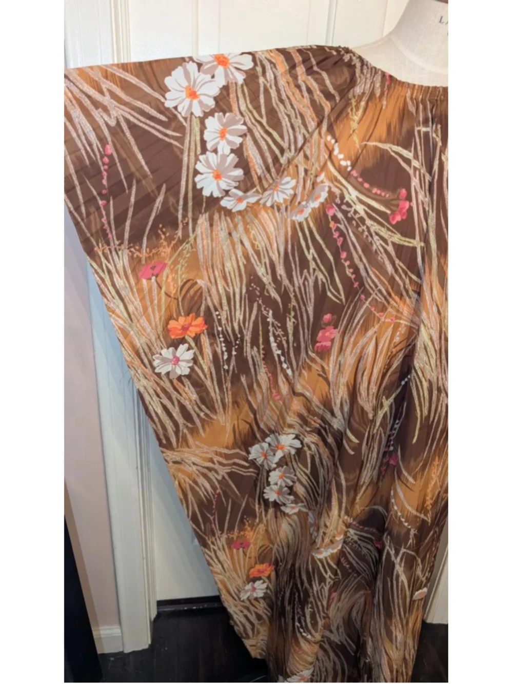 Vintage 60s 70s Brown Floral pleated Kaftan